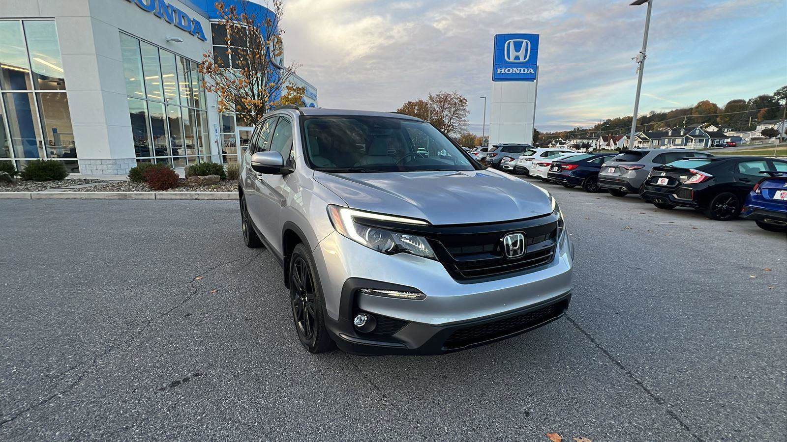 Used 2022 Honda Pilot Special Edition image 2