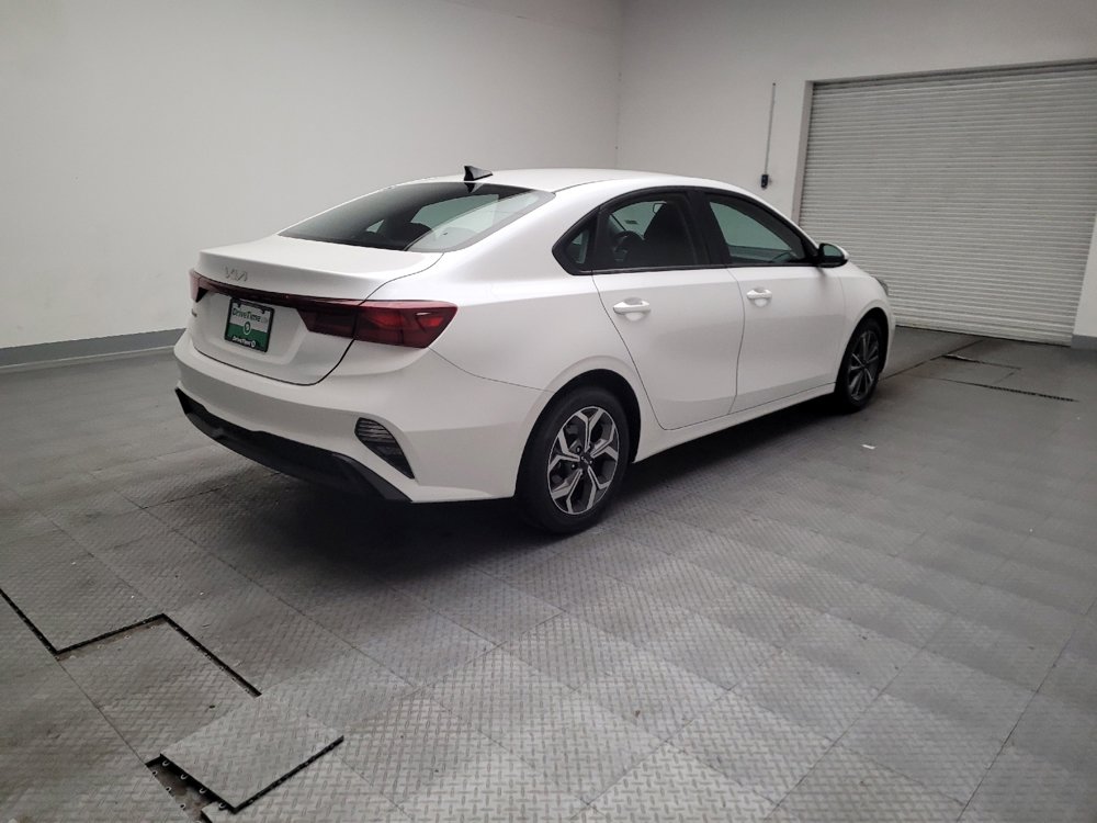 Used 2024 Kia Forte LXS FWD image 9