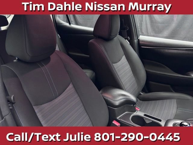 Used 2025 Nissan Leaf S FWD image 18