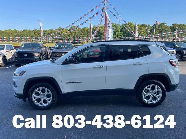 Used 2024 Jeep Compass Latitude AWD/4WD image 39