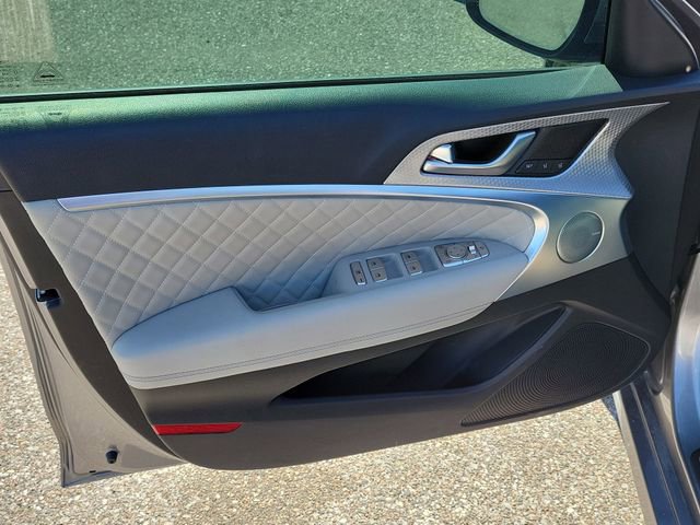 Used 2023 Genesis G70 3.3T w/ Sport Prestige Package image 18