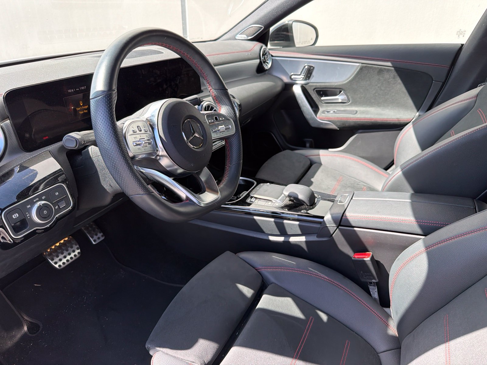 Used 2023 Mercedes-Benz CLA 250 image 7