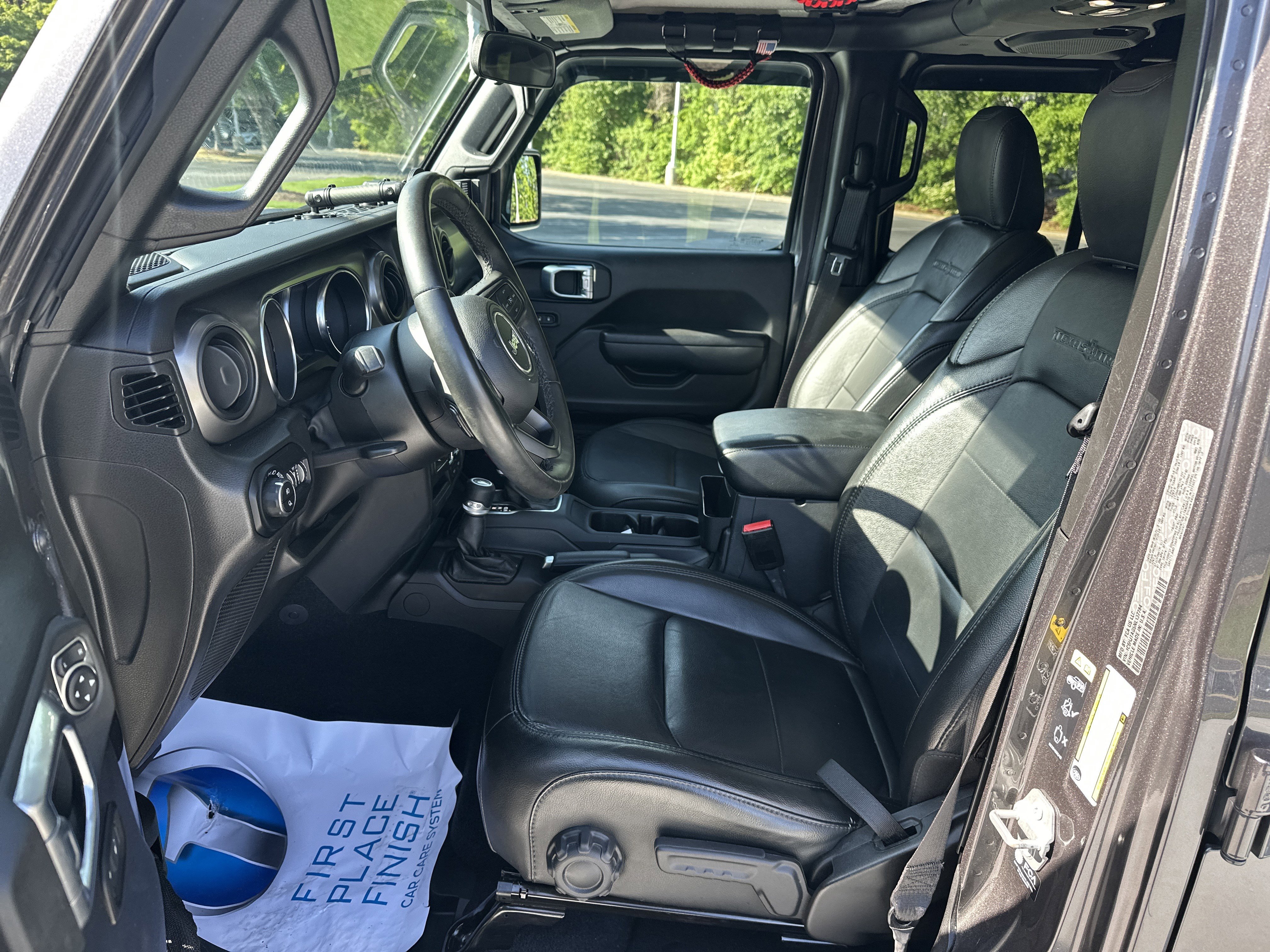 Used 2022 Jeep Gladiator Sport AWD/4WD image 16