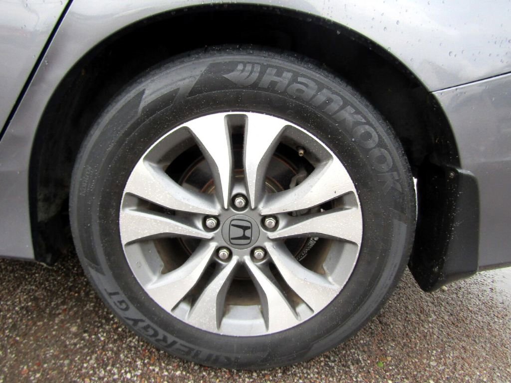 Used 2013 Honda Accord LX image 17