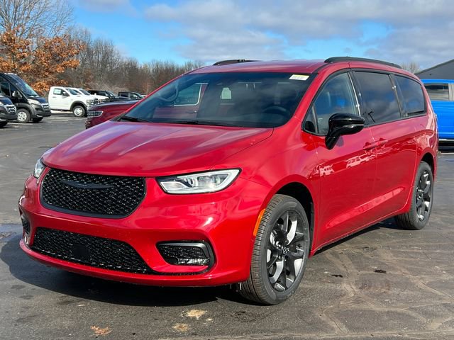 New 2026 Chrysler Pacifica Select image 46