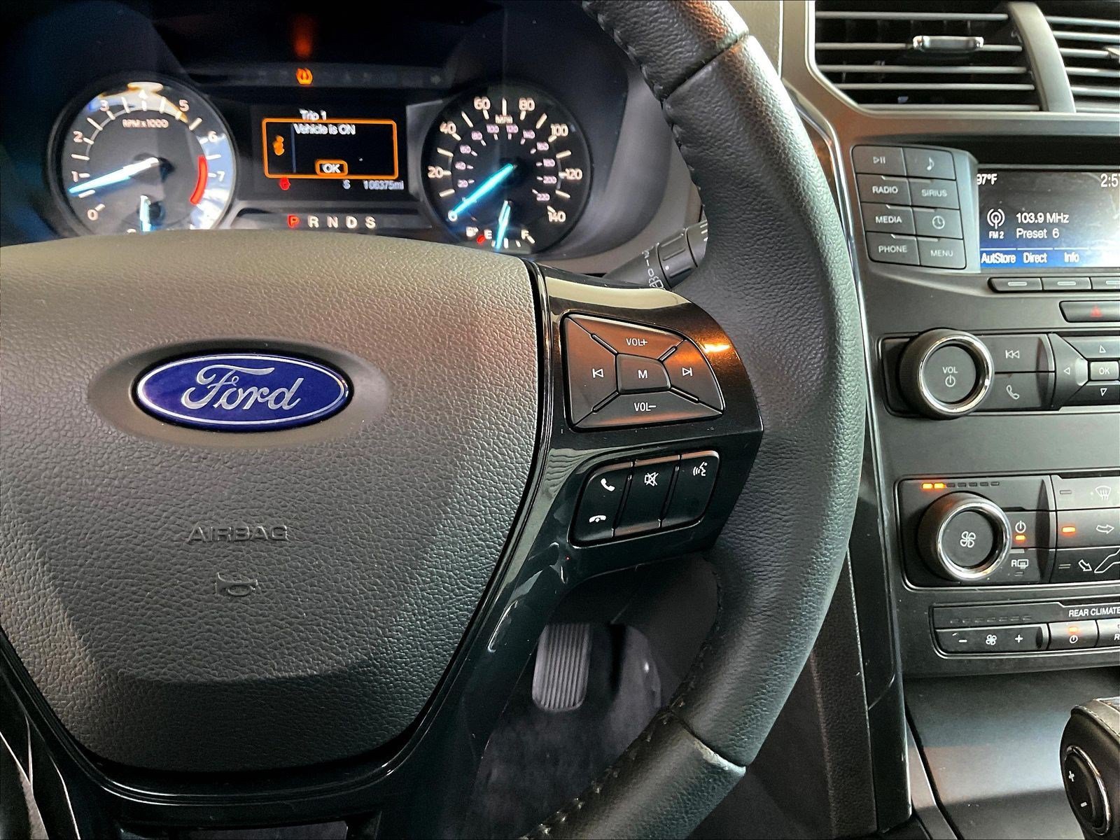 Used 2018 Ford Explorer XLT AWD/4WD image 12
