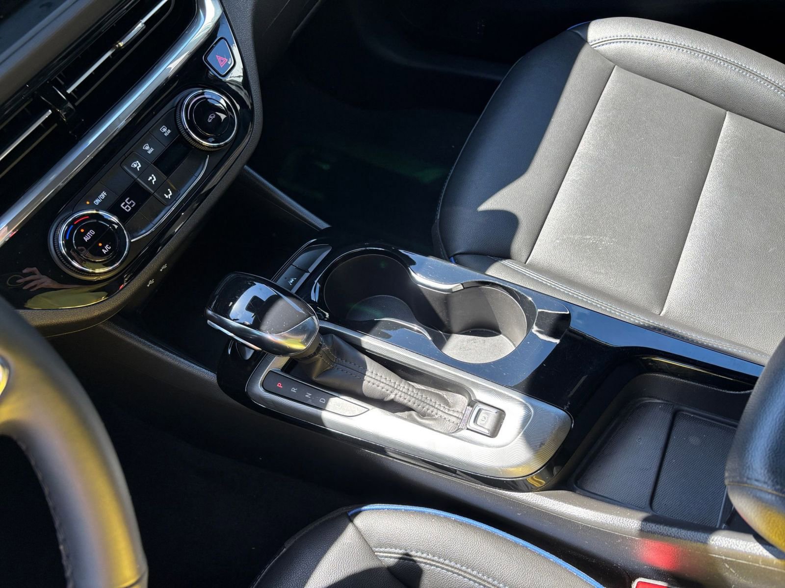 Used 2025 Buick Envista Sport Touring FWD image 40