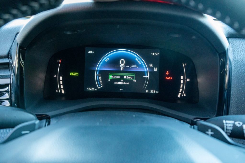 Used 2025 Toyota Camry SE w/ Convenience Package image 26