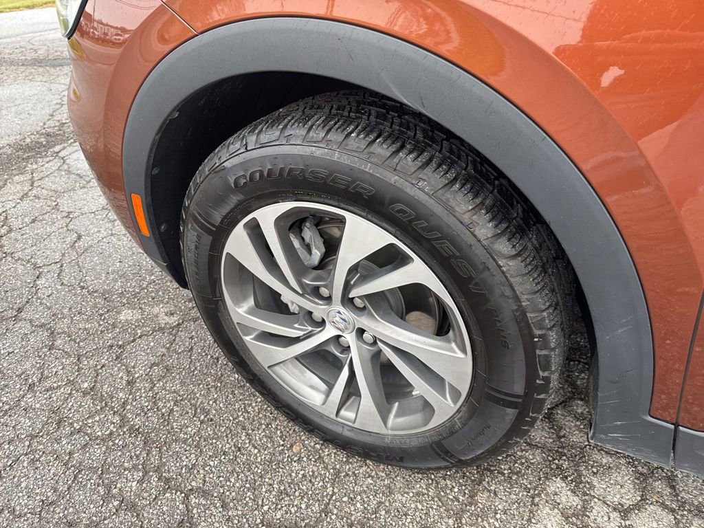 Used 2022 Buick Envision Essence w/ Safety Package image 25