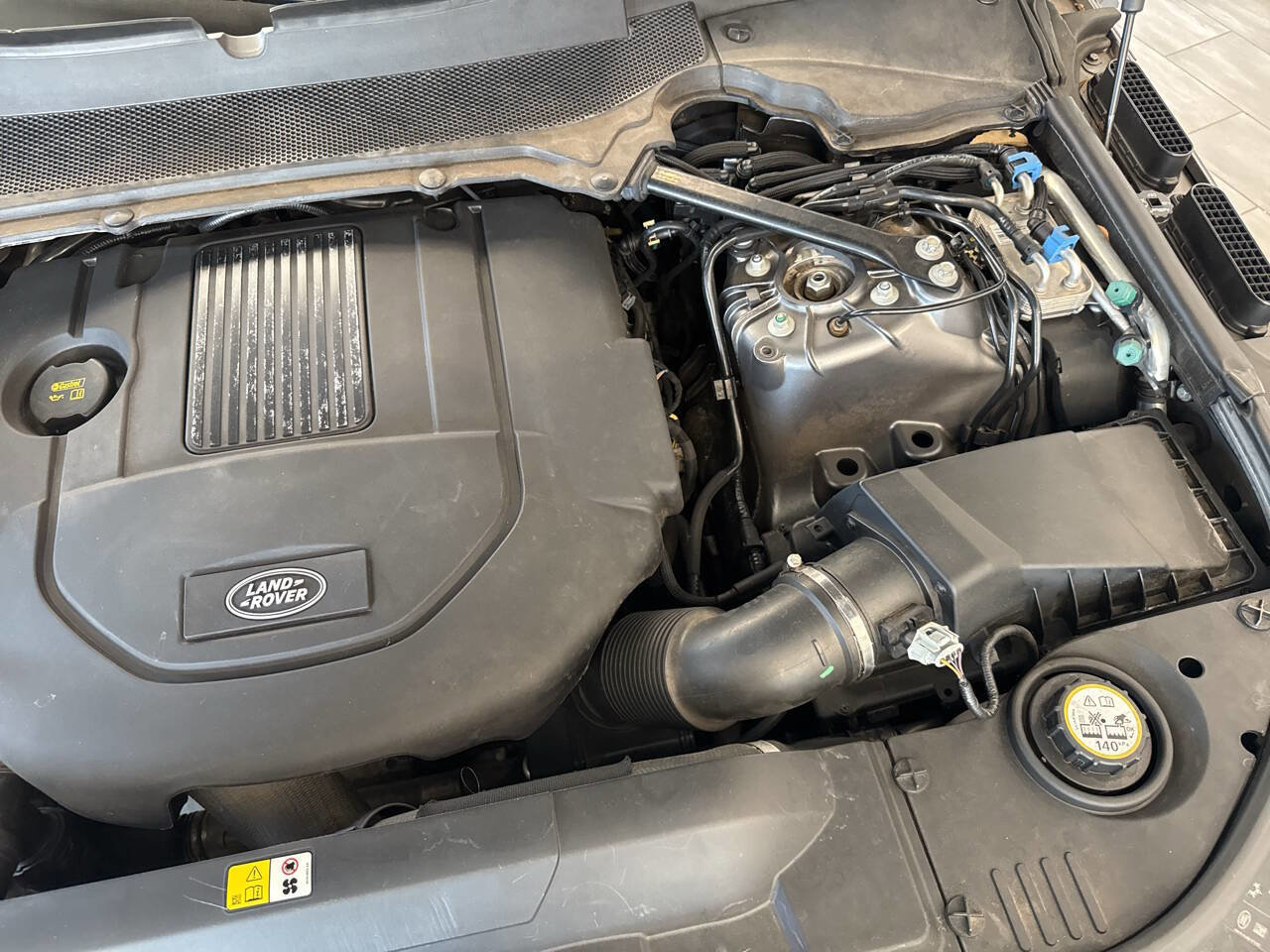 Used 2017 Land Rover Range Rover Sport HSE AWD/4WD image 46