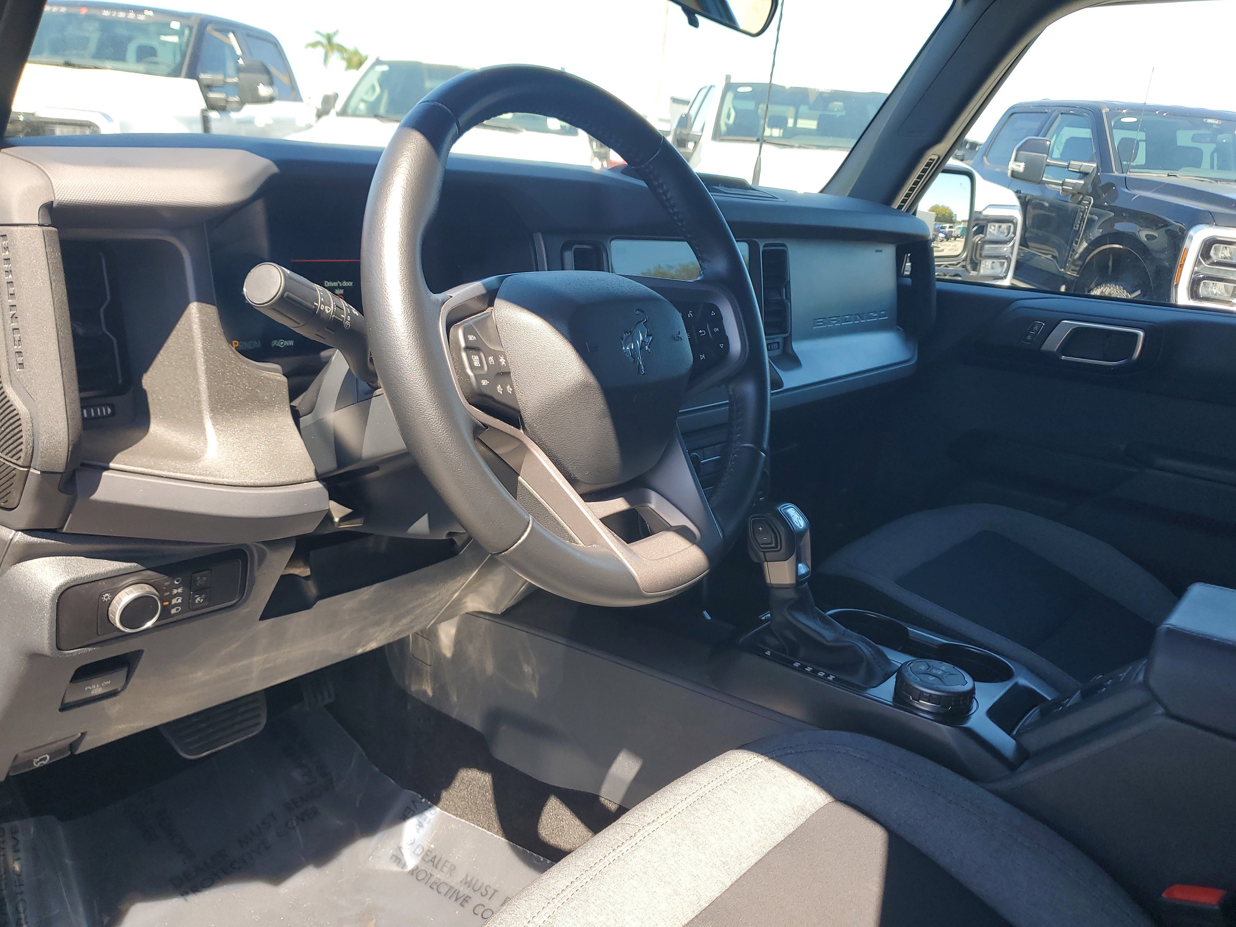 Used 2025 Ford Bronco Big Bend image 9