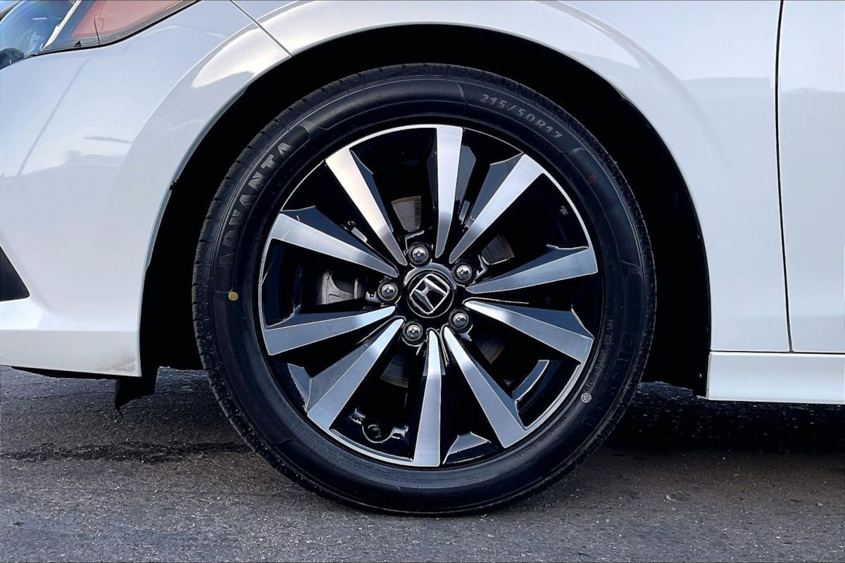 Used 2024 Honda Civic EX image 8