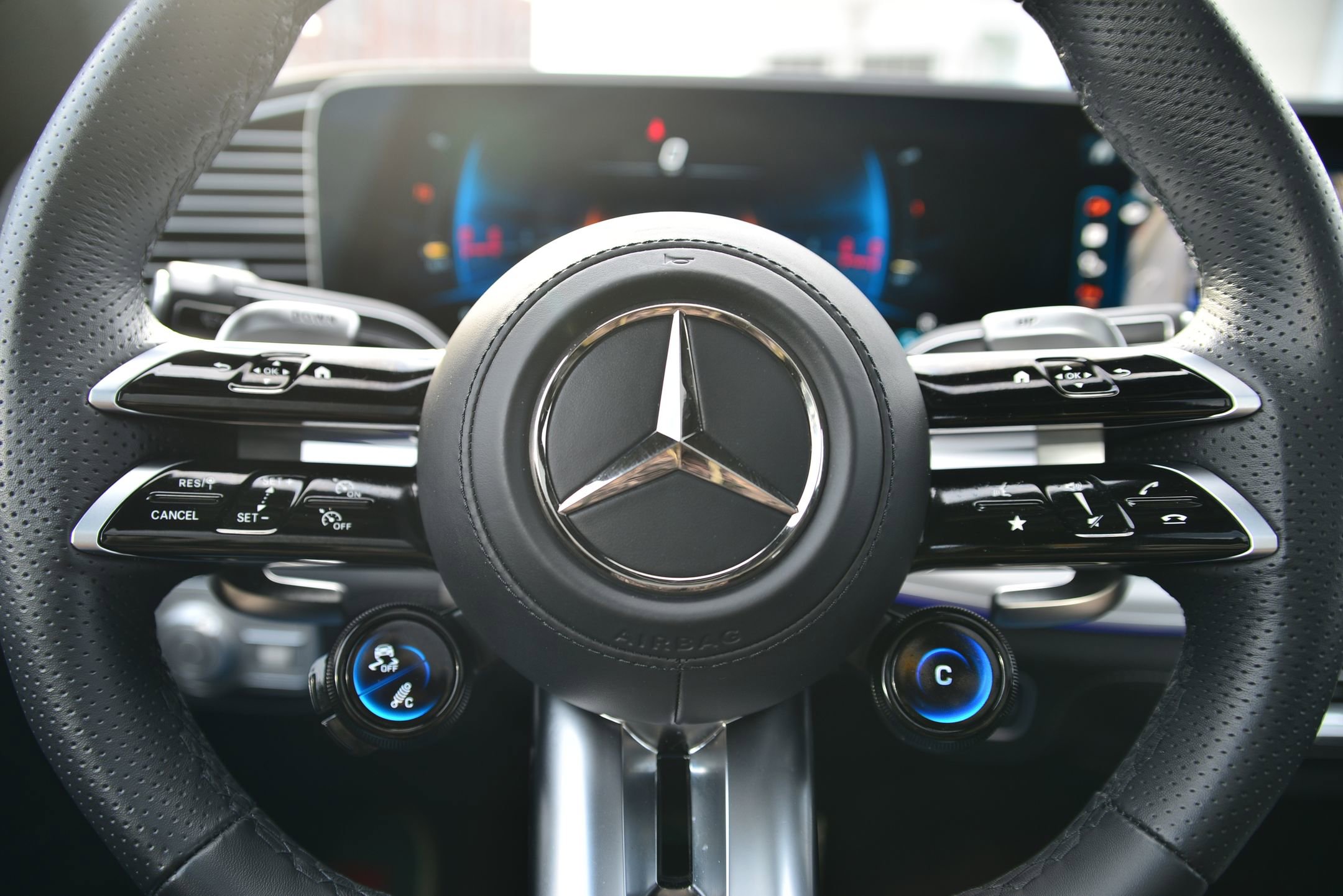 Used 2025 Mercedes-Benz GLE 53 AMG 4MATIC image 17