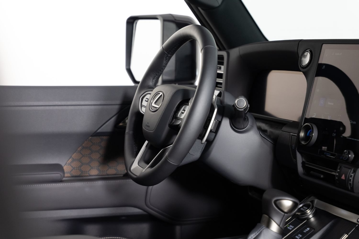 Used 2026 Lexus GX 550 w/ Accessory Package (ZB) AWD/4WD image 30
