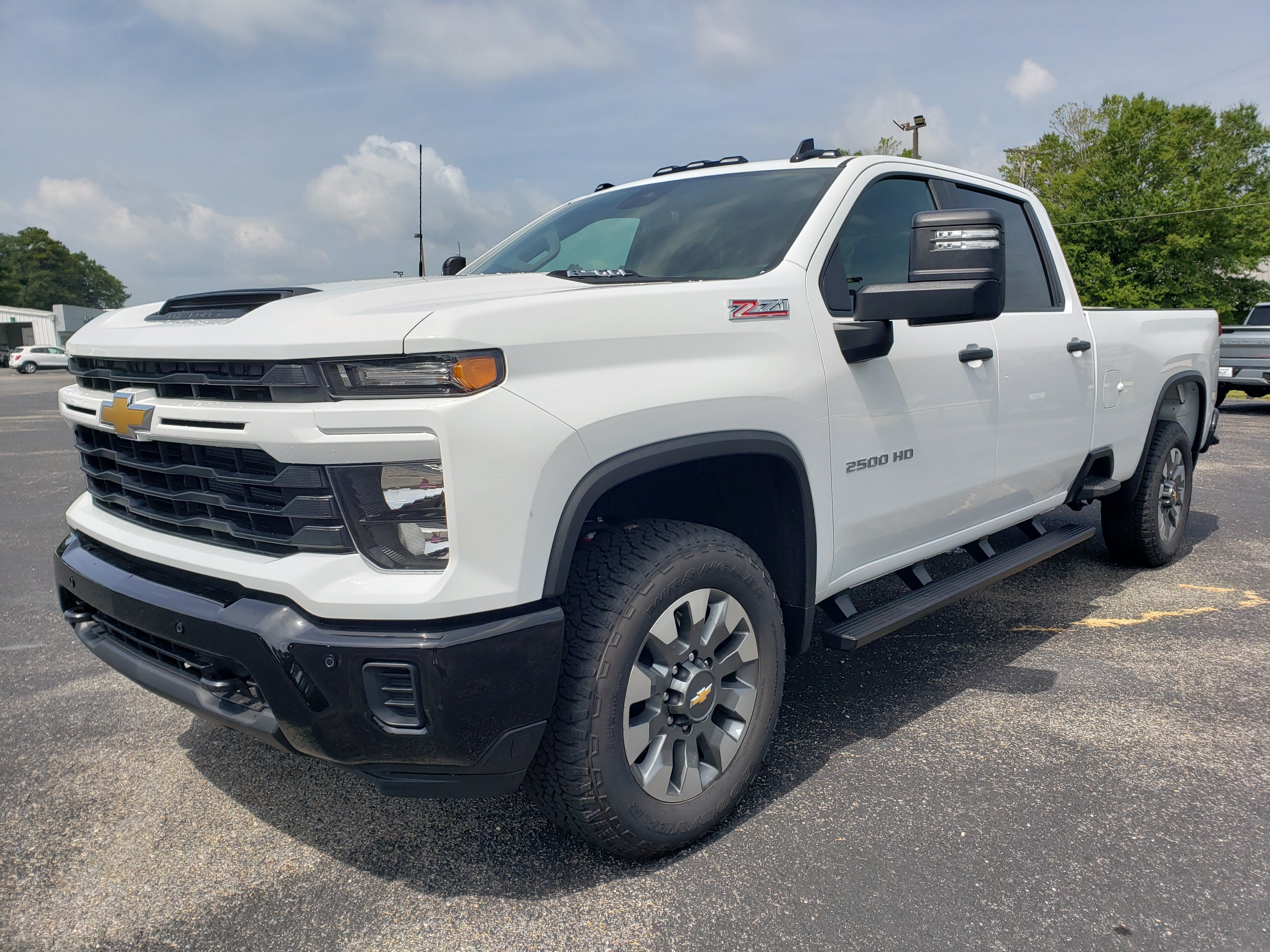 New 2026 Chevrolet Silverado 2500 Custom w/ Custom Value Package AWD/4WD image 2