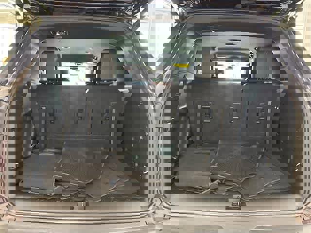 Used 2023 Chevrolet Traverse LT image 7