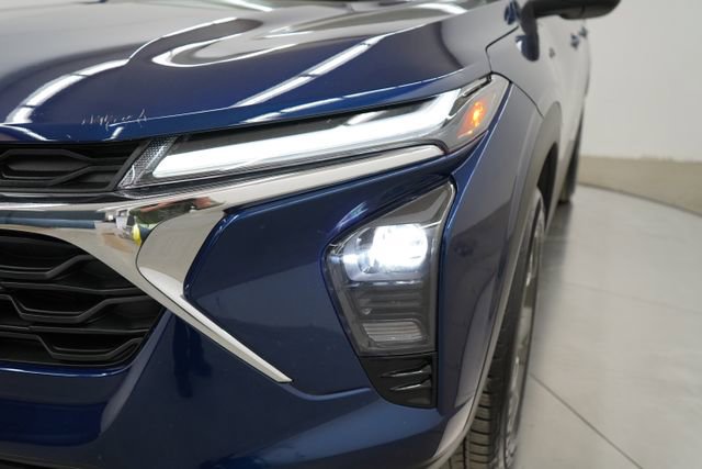 Used 2024 Chevrolet Trax LT w/ LT Convenience Package FWD image 64