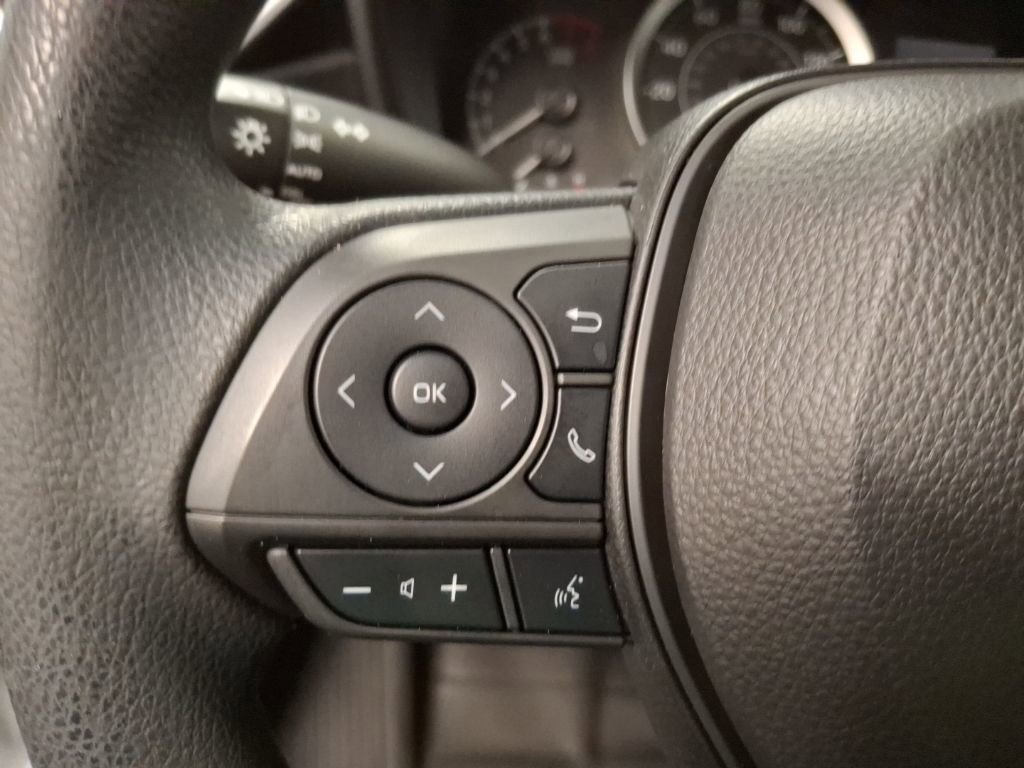 Used 2022 Toyota Corolla LE w/ LE Convenience Package image 19