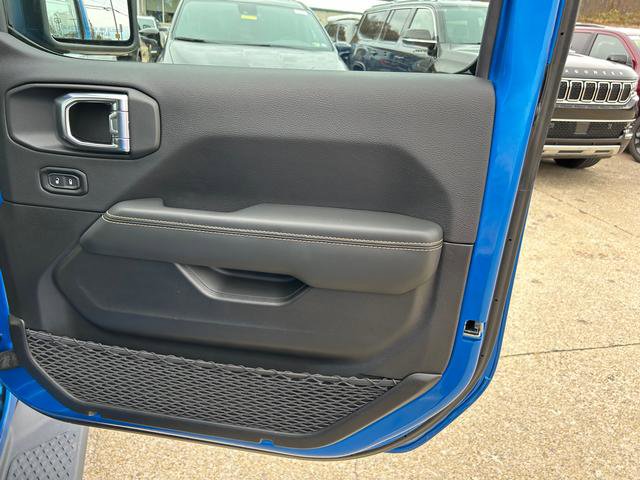 New 2025 Jeep Gladiator High Tide image 22