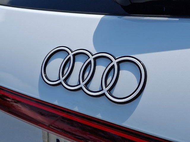 Used 2025 Audi Q5 Premium Plus w/ Premium Plus AWD/4WD image 30