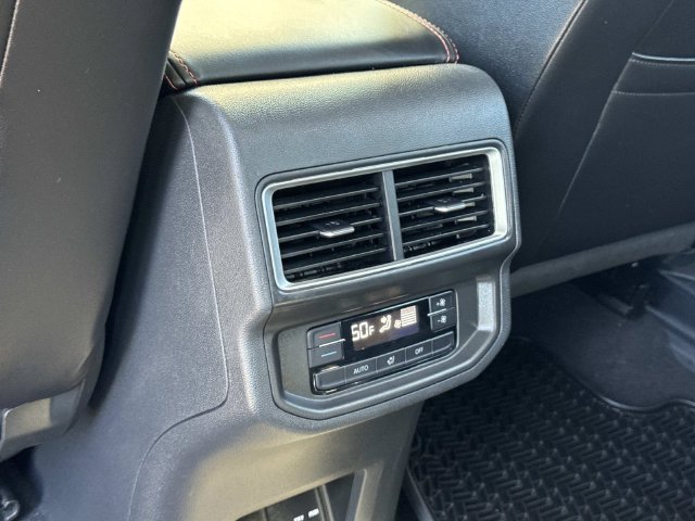 Certified 2024 Volkswagen Atlas Peak Edition SE AWD/4WD image 28