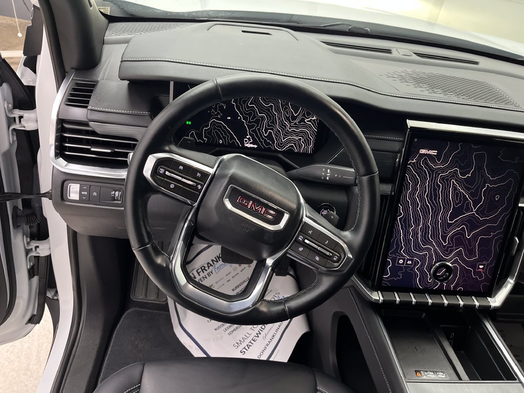 Used 2026 GMC Acadia Elevation w/ Elevation Premium Package FWD image 16