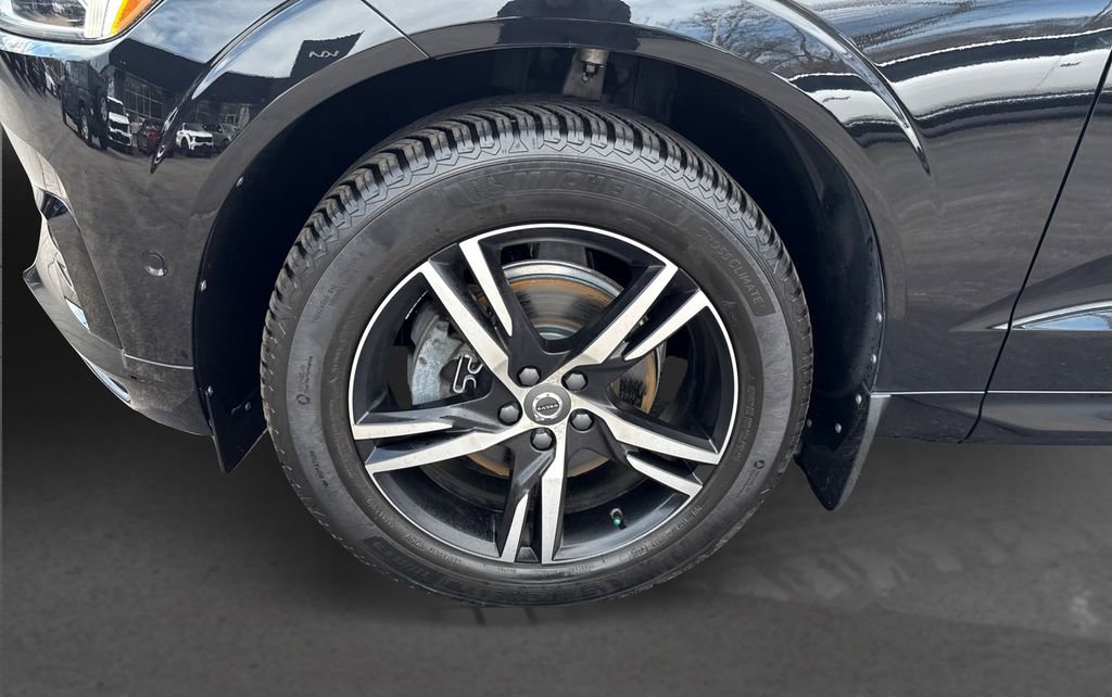 Used 2018 Volvo XC60 T5 R-Design w/ Convenience Package image 12