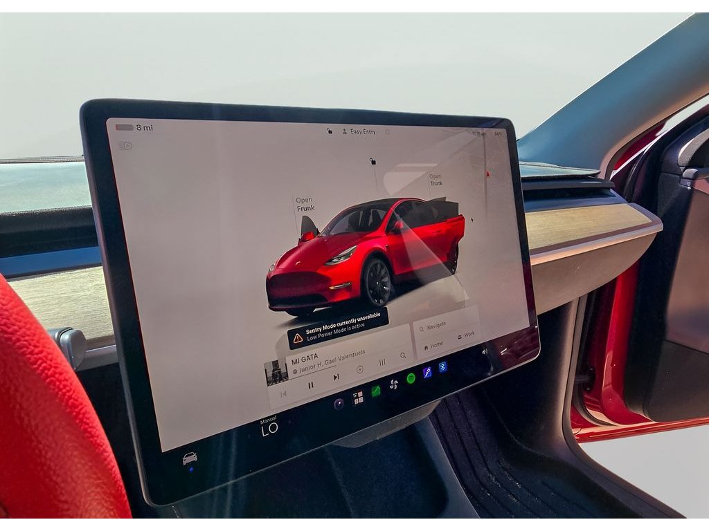 Used 2024 Tesla Model Y Long Range AWD/4WD image 9