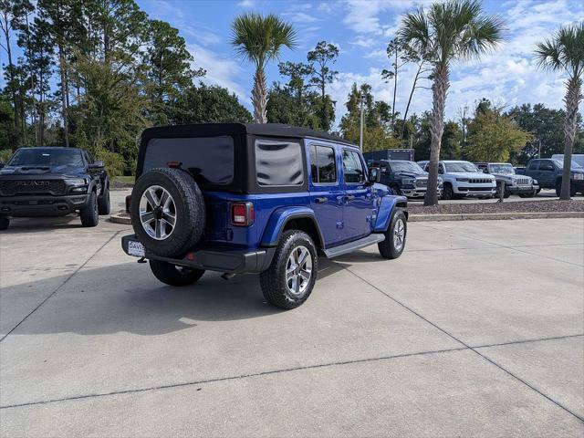Certified 2018 Jeep Wrangler Unlimited Sahara w/ Cold Weather Group AWD/4WD image 4