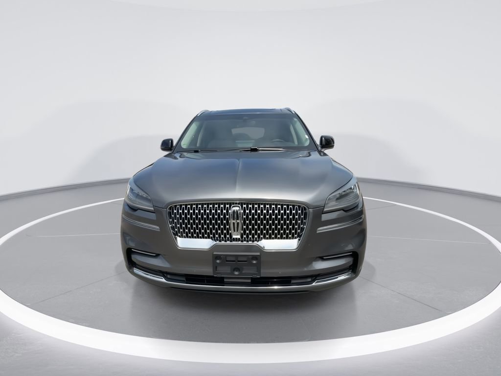 Used 2023 Lincoln Aviator AWD w/ Premium Package image 3