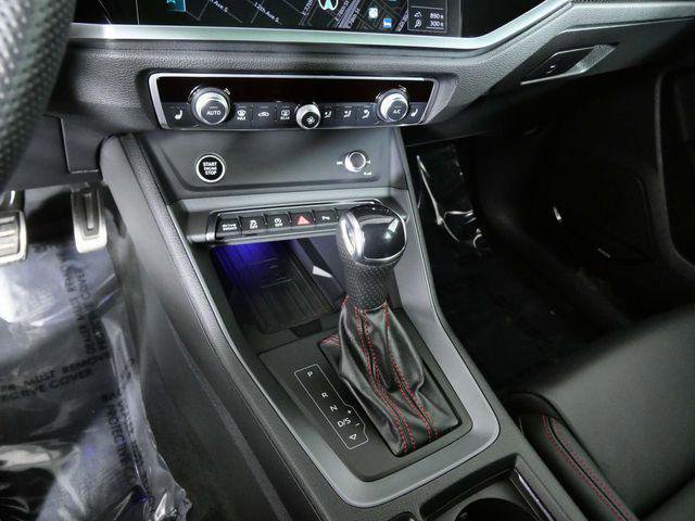 Used 2025 Audi Q3 2.0T Premium Plus w/ Premium Plus Package image 19