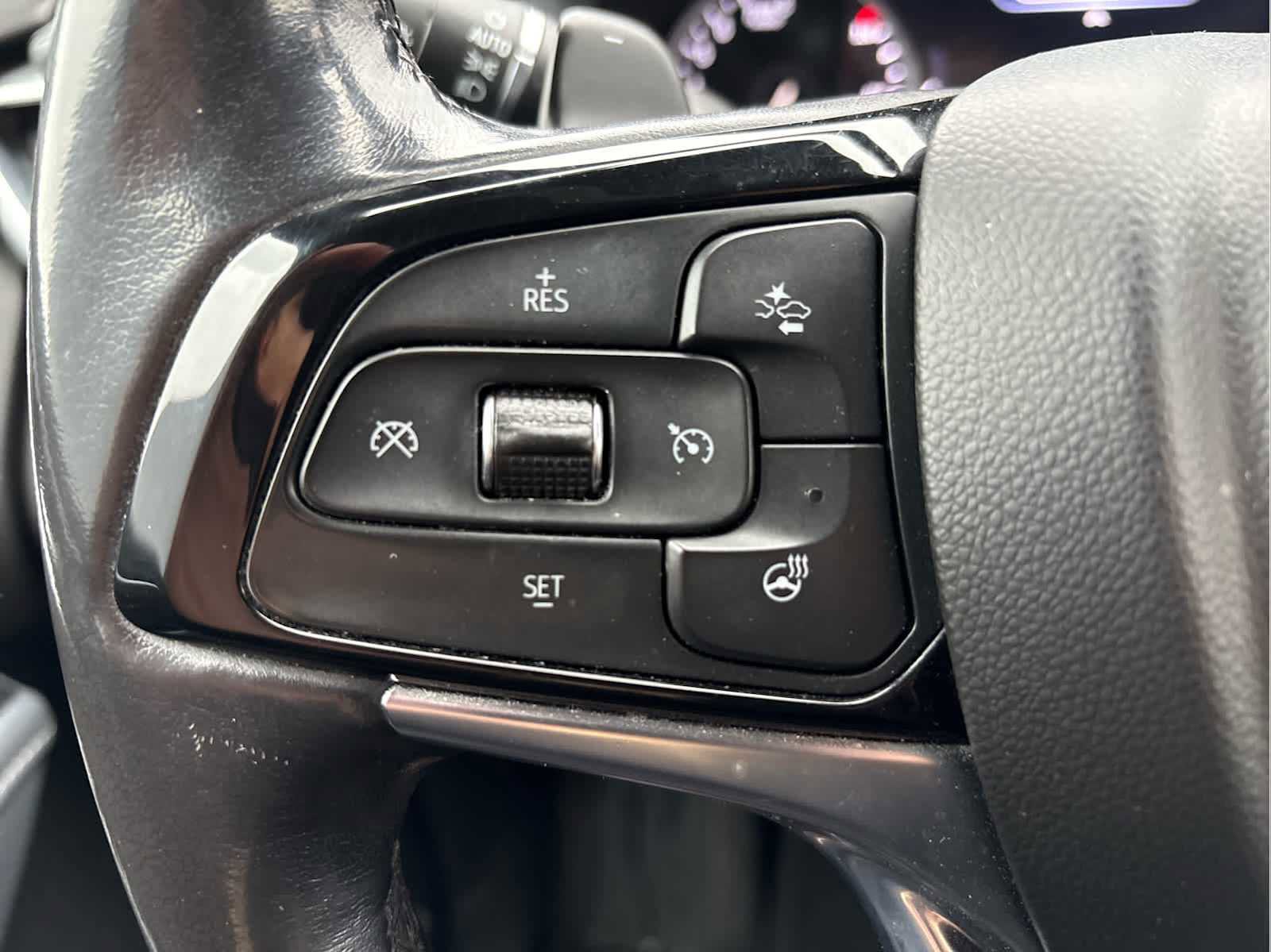 Used 2022 Buick Enclave Premium image 25