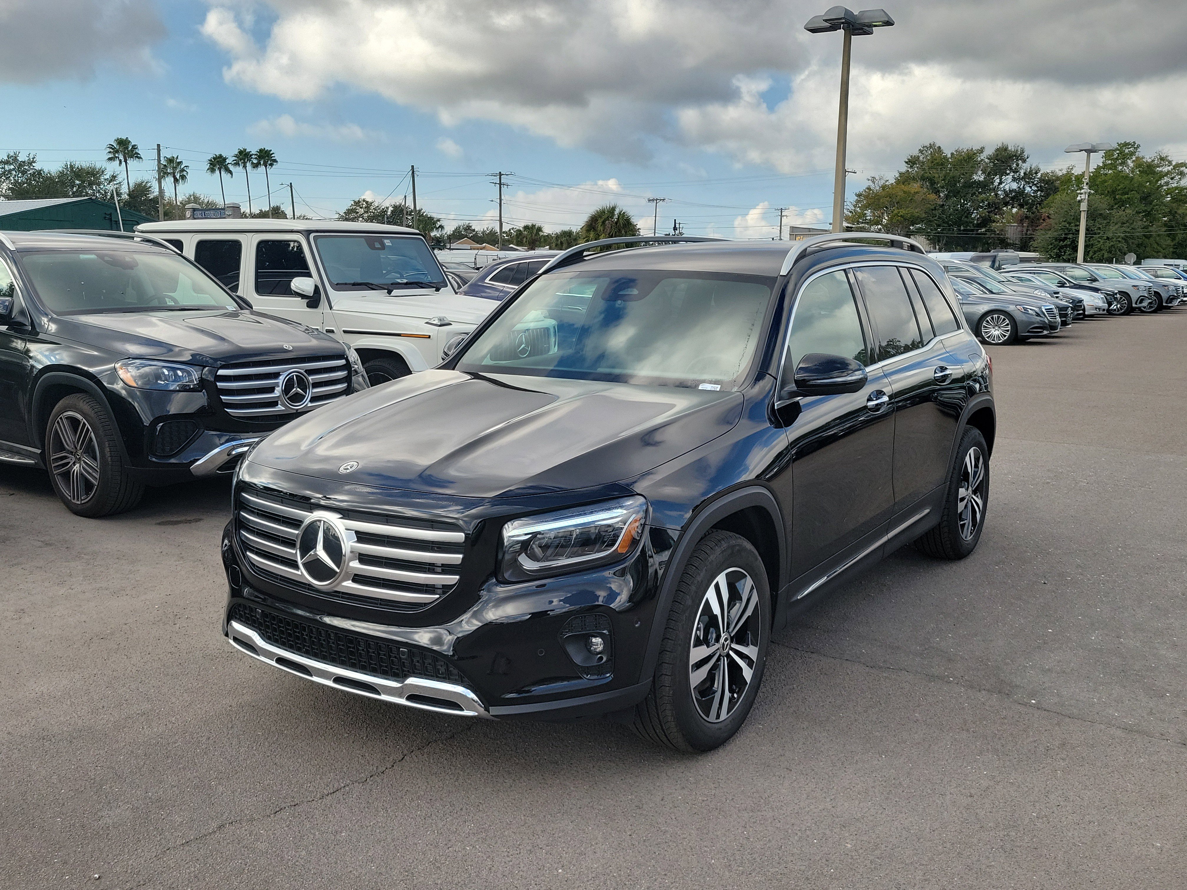 Certified 2025 Mercedes-Benz GLB 250 image 2