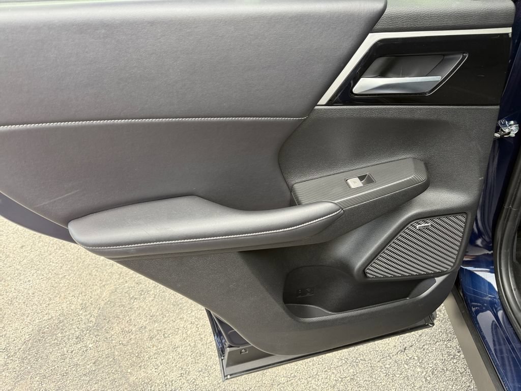 Used 2025 Mitsubishi Outlander SE AWD/4WD image 30