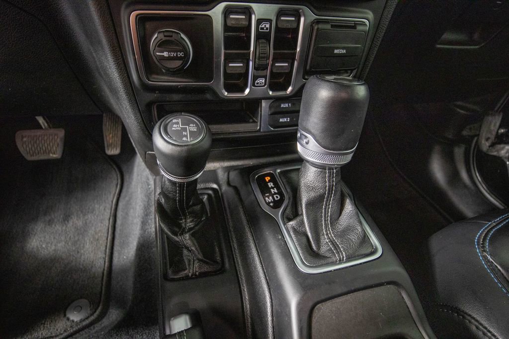 Used 2024 Jeep Wrangler High Altitude AWD/4WD image 23