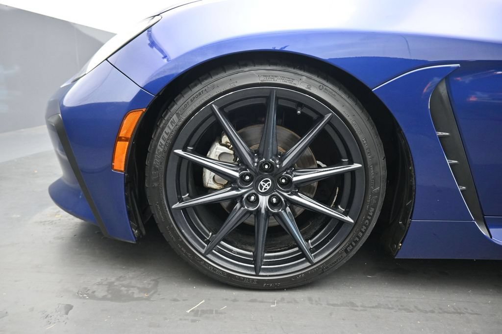 Used 2022 Toyota GR86 Premium RWD image 42