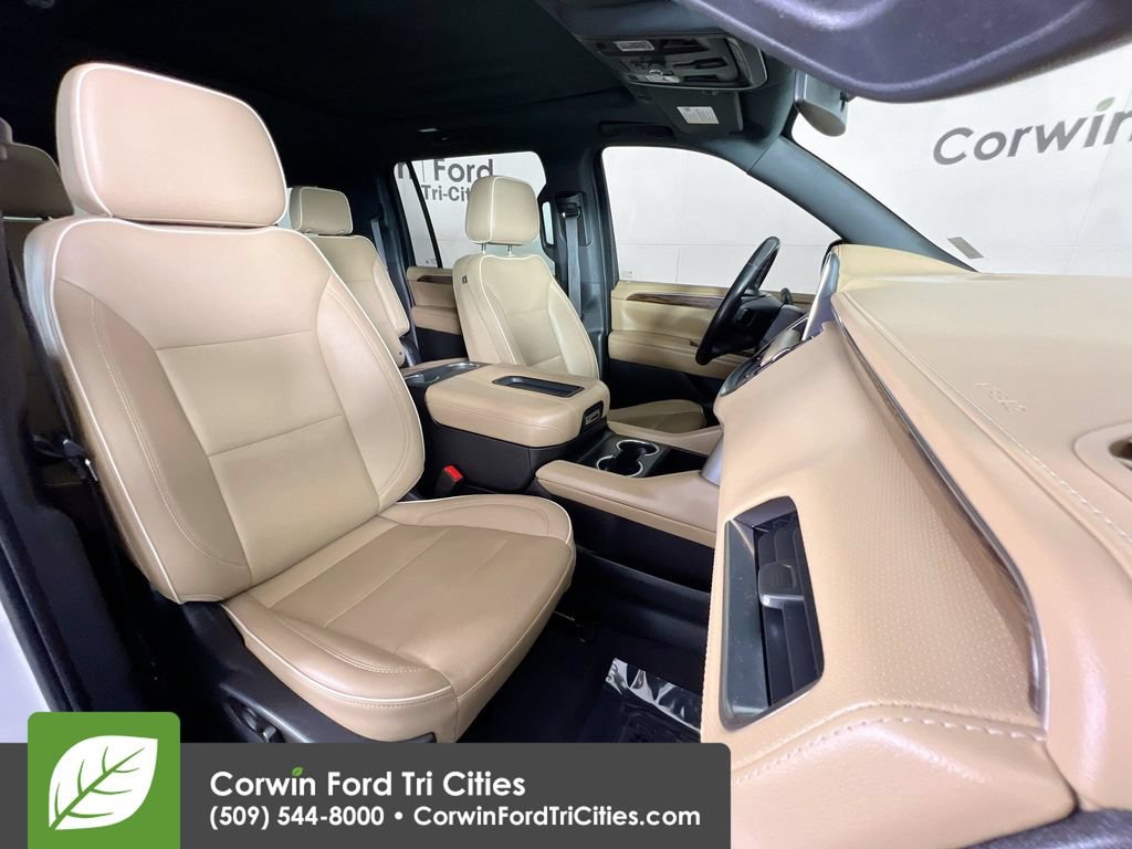 Used 2022 Chevrolet Suburban Premier AWD/4WD image 19