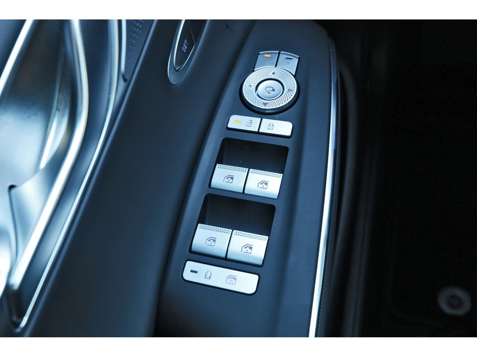 Used 2026 Genesis GV70 3.5T Sport Advanced image 22