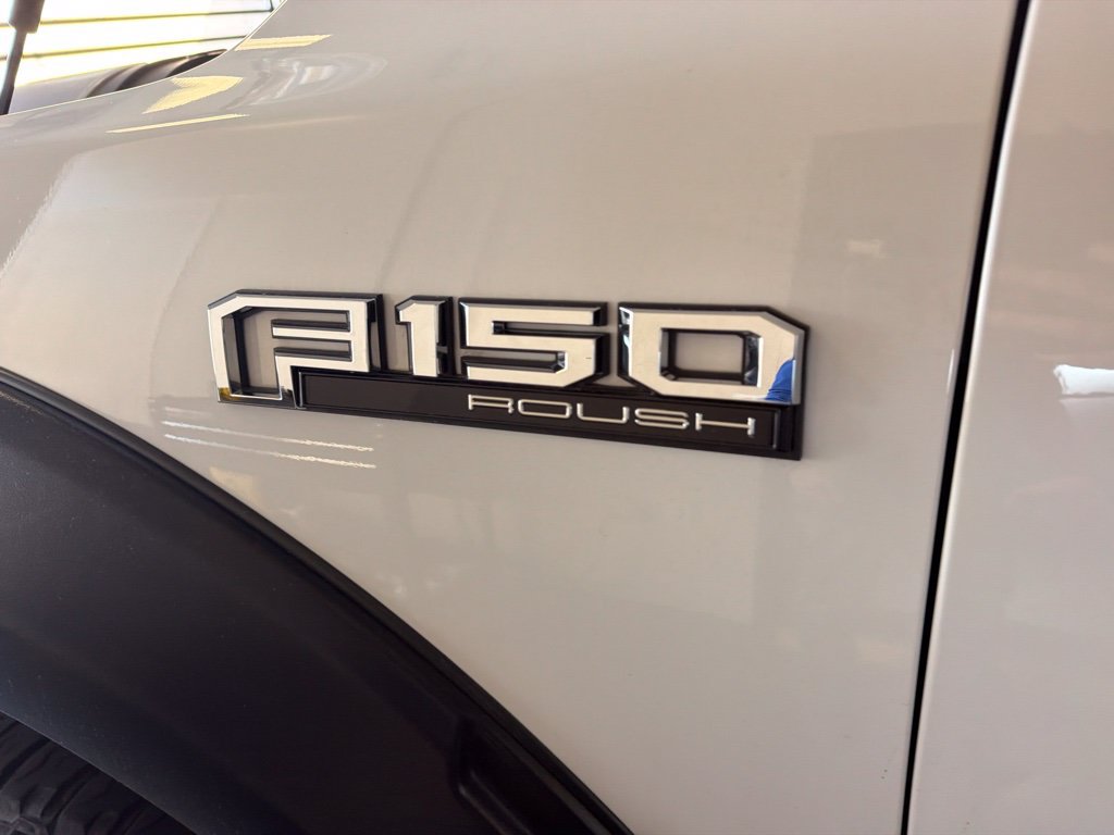 Used 2017 Ford F150 XLT w/ Equipment Group 302A Luxury AWD/4WD image 6