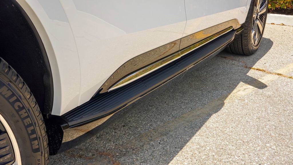 New 2025 Cadillac Escalade IQ Luxury 2 image 15