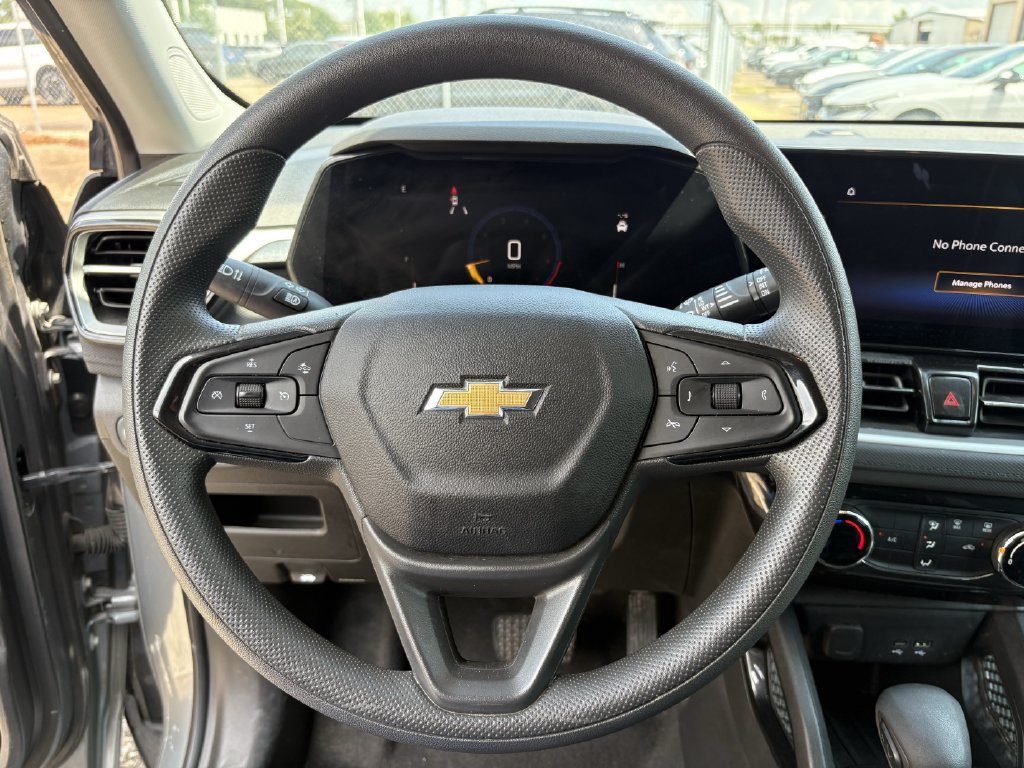 Used 2025 Chevrolet TrailBlazer LT AWD/4WD image 15