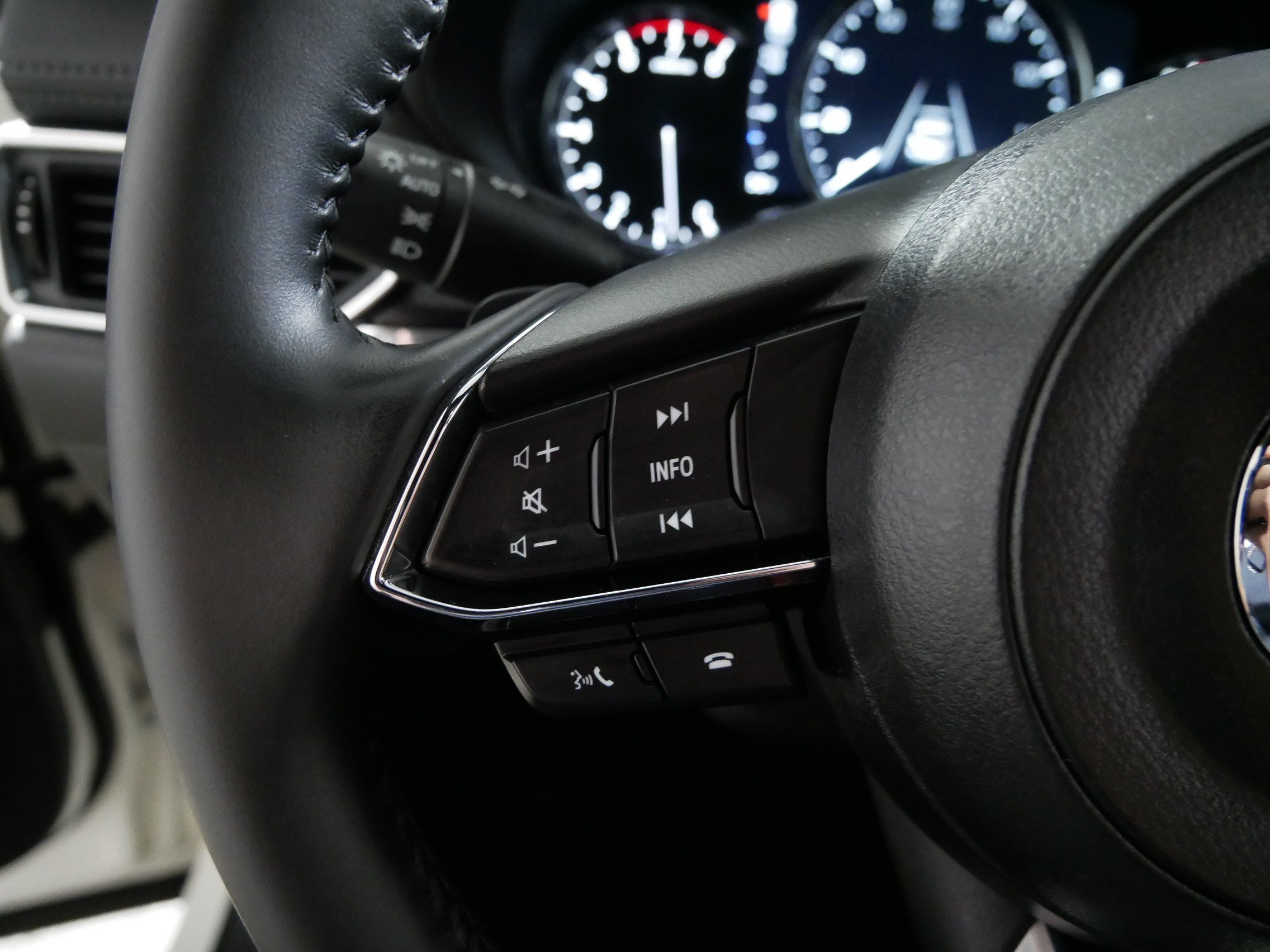 Certified 2025 MAZDA CX-5 Carbon Edition AWD/4WD image 28