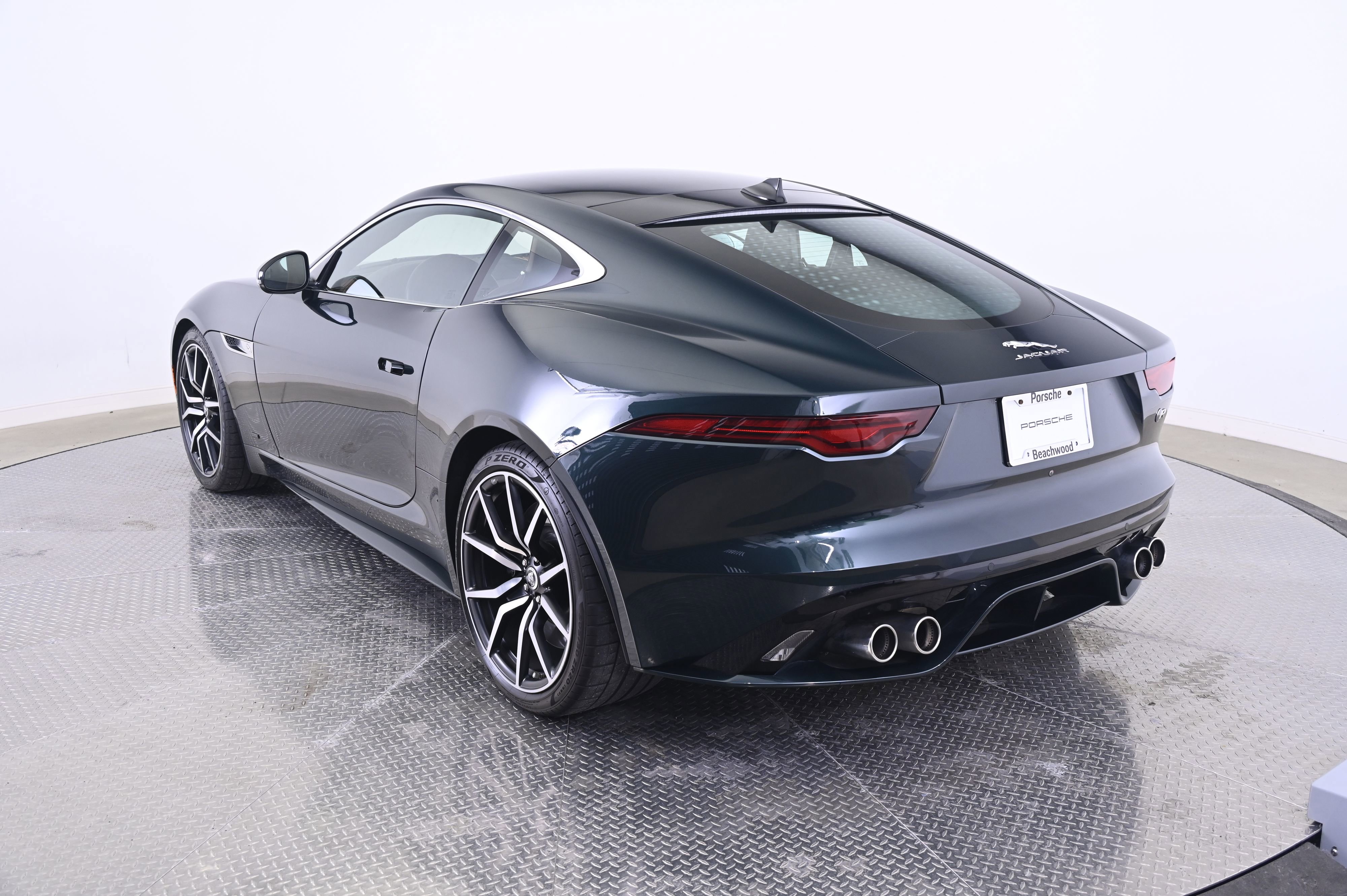 Used 2024 Jaguar F-TYPE R AWD/4WD image 3