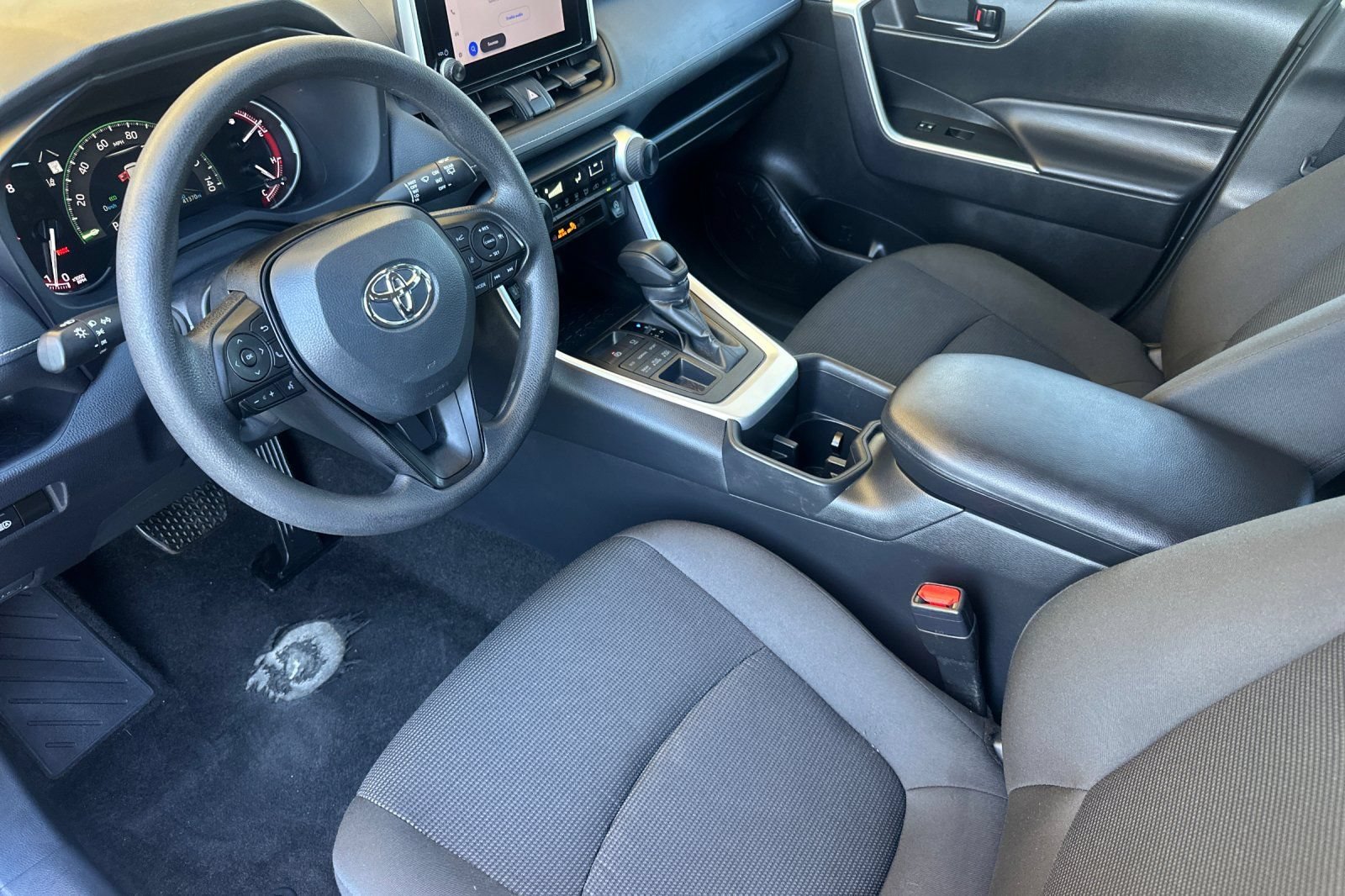 Used 2024 Toyota RAV4 LE AWD/4WD image 11