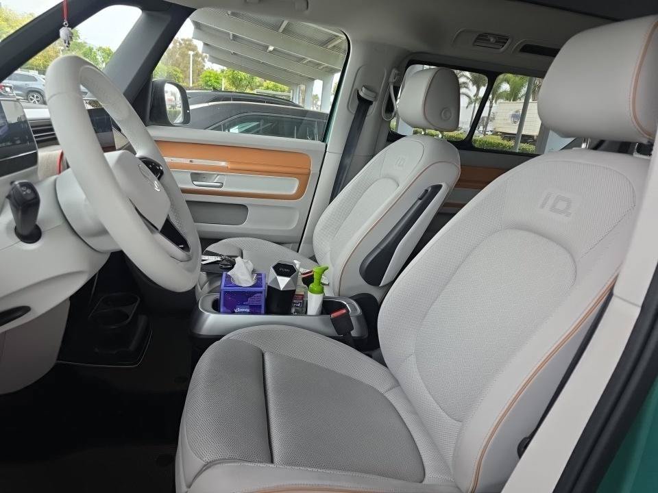 Certified 2025 Volkswagen ID. Buzz 1st Edition RWD image 3
