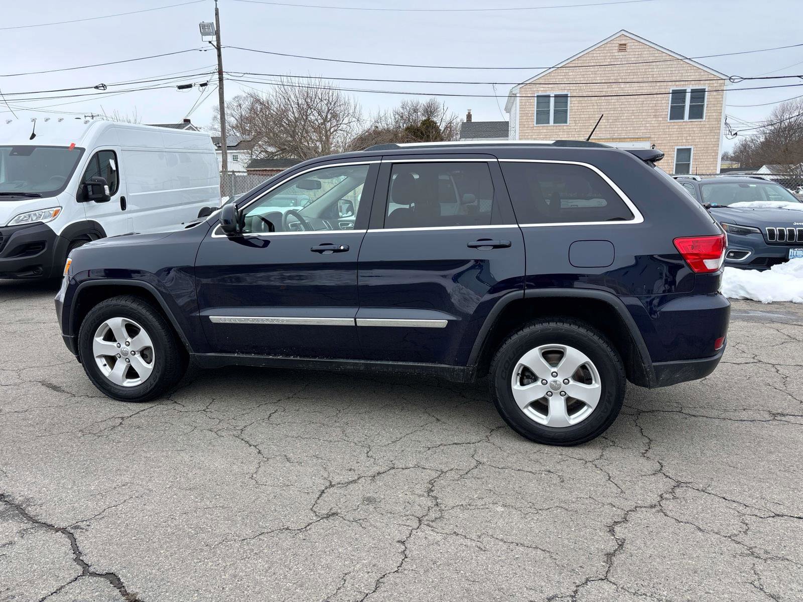 Used 2012 Jeep Grand Cherokee Laredo image 6