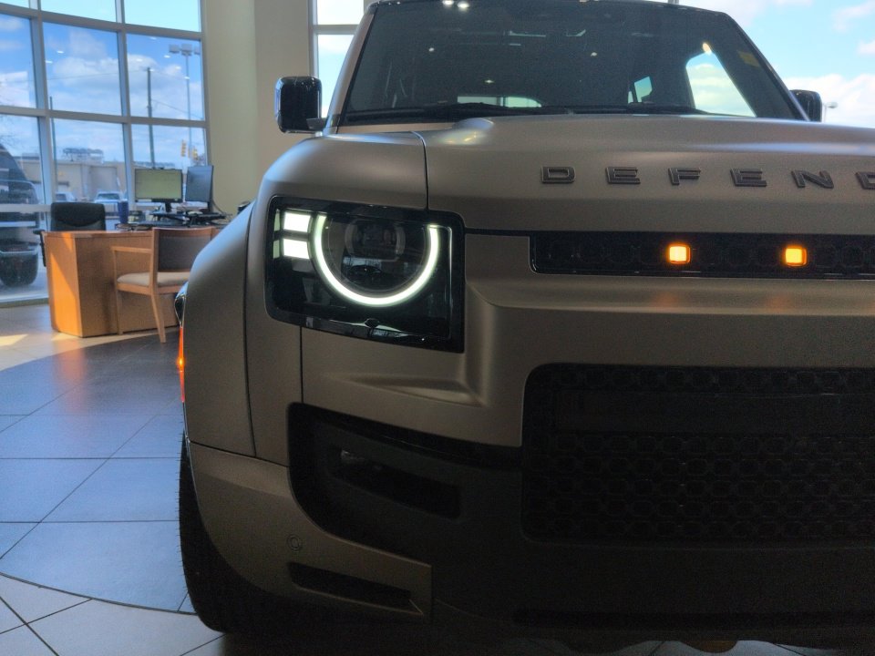 New 2026 Land Rover Defender 110 AWD/4WD image 22