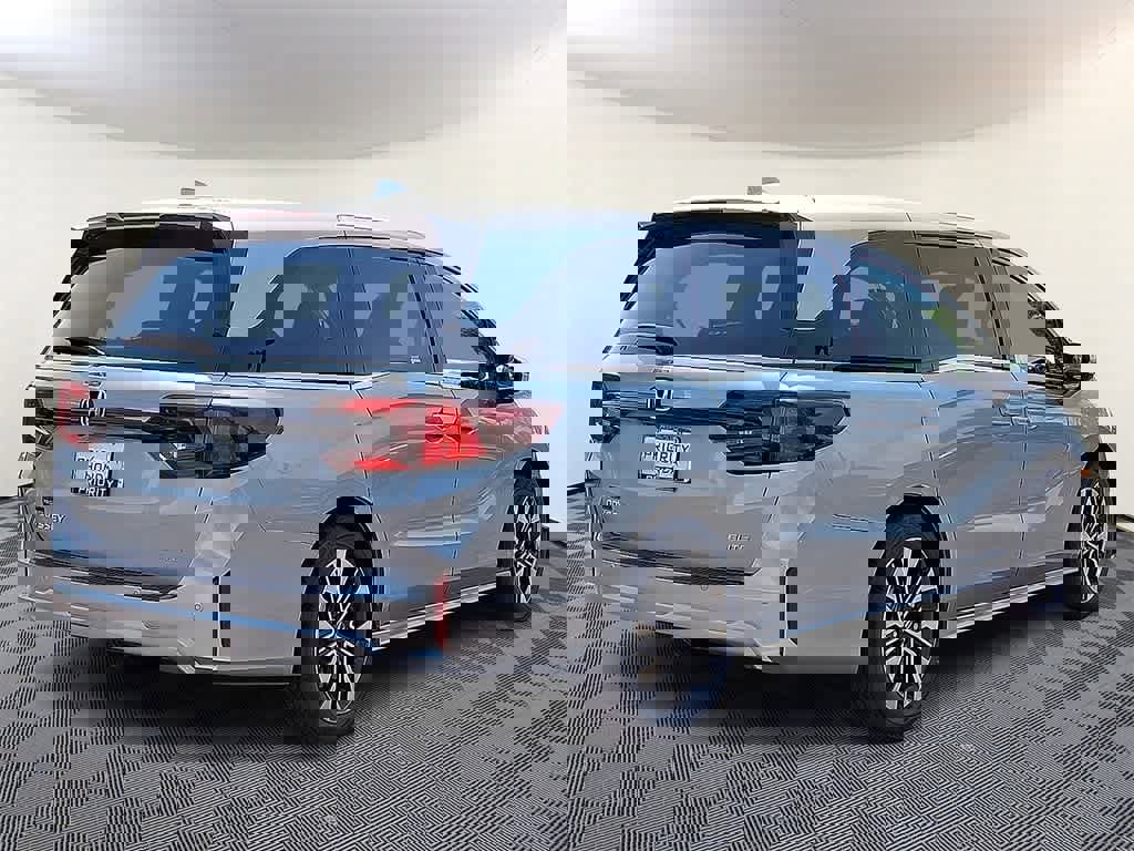 New 2026 Honda Odyssey Elite image 3