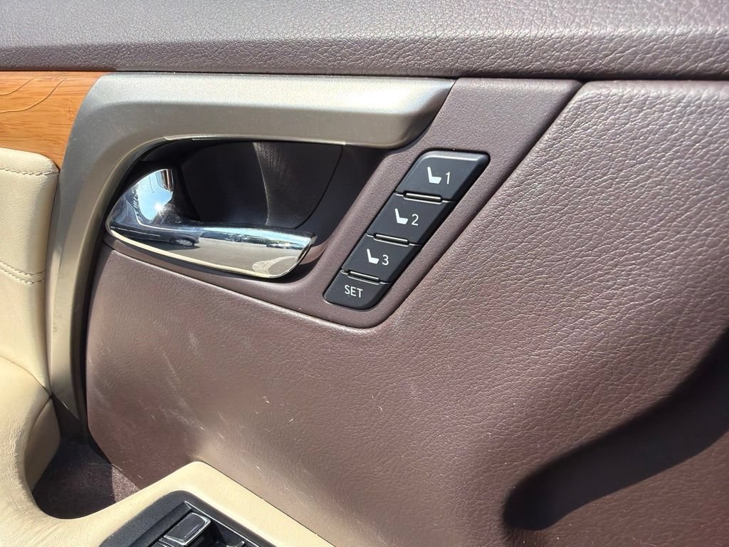 Used 2016 Lexus RX 450h AWD image 26