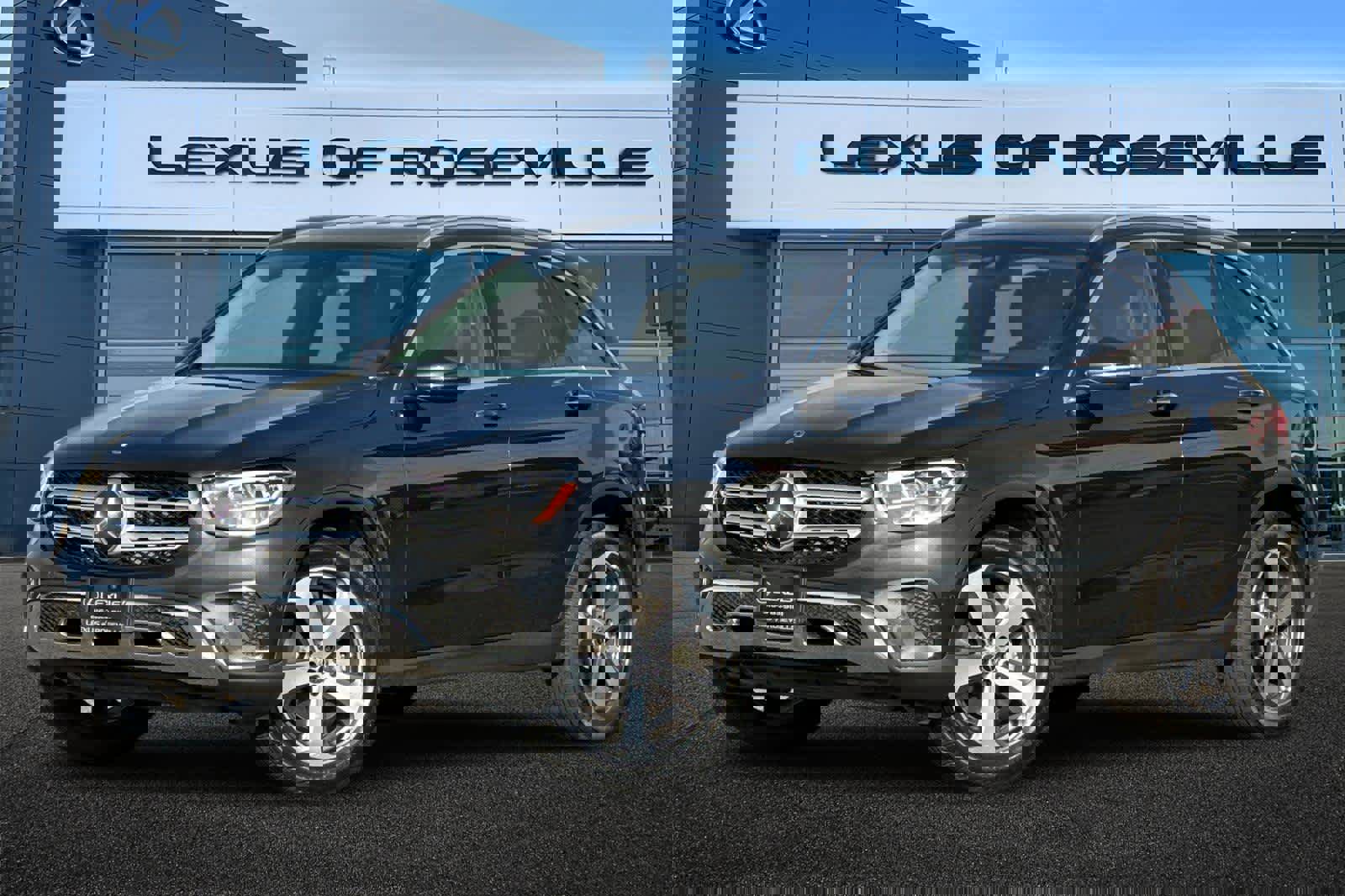 Used 2022 Mercedes-Benz GLC 300 image 1